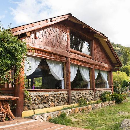 Valle Del Carrileufu Villa Cholila Exterior photo